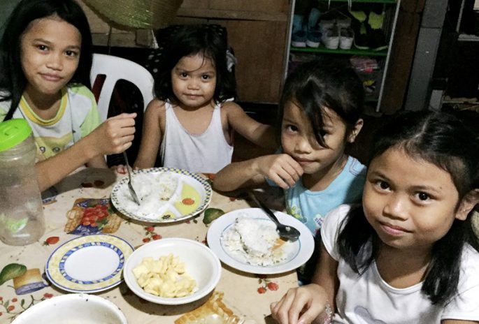 フィリピンの貧困の食事