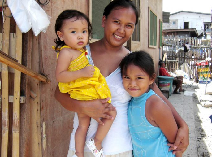 フィリピンの子どもの境遇 こんなにちがうお金持ちと貧困